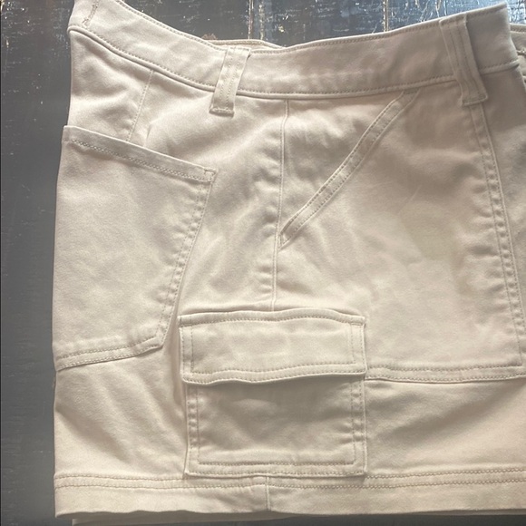 Hollister Tan Cargo Shorts Mid-Thigh Length Sturdy Cotton - Picture 4 of 5